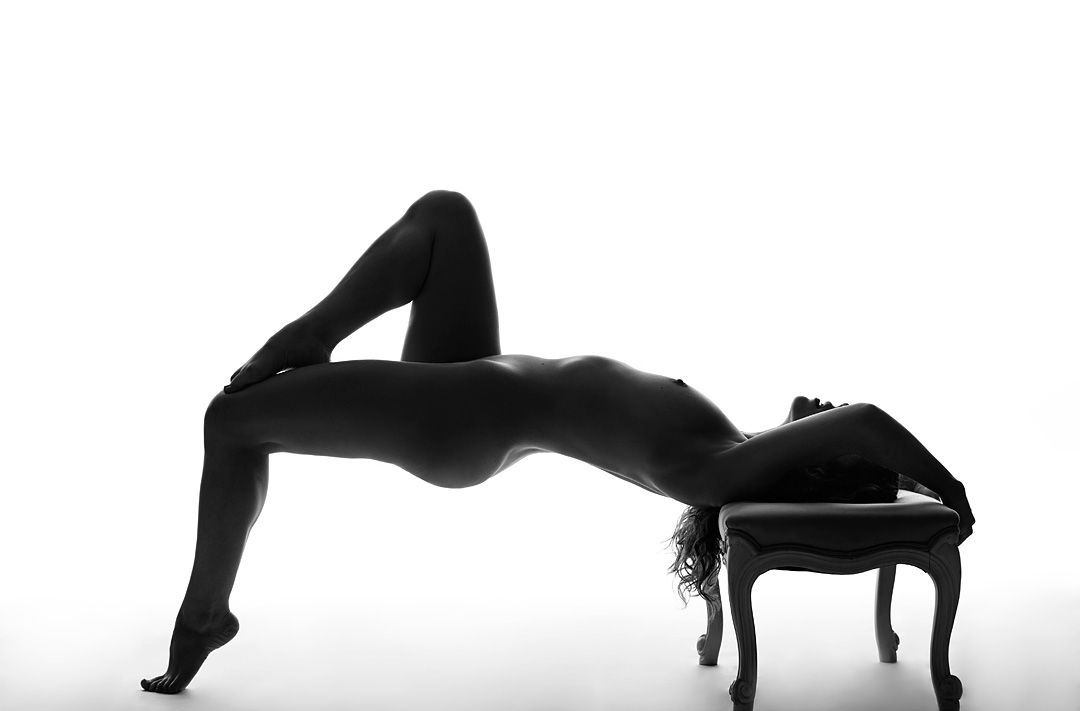 fotos de danza al desnudo en Madrid, artdance y estudio, bailarinas haciendo arte desnudo