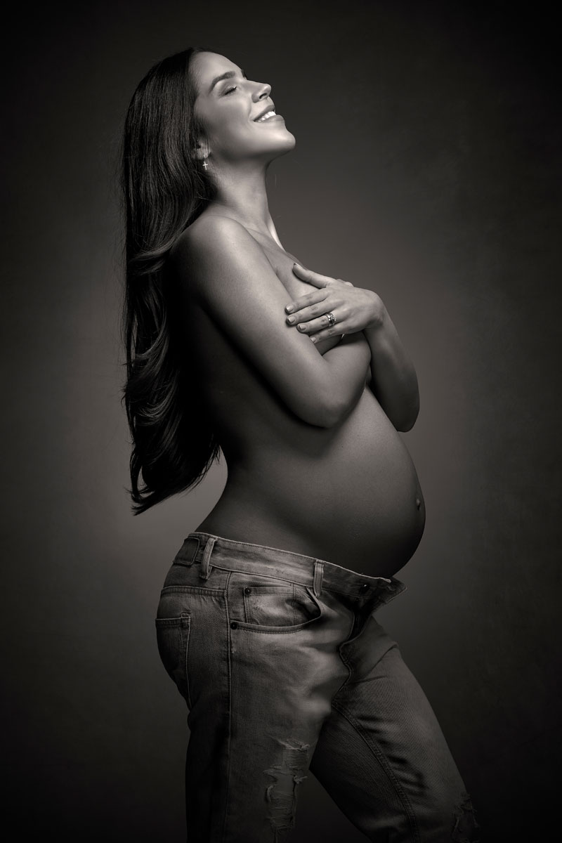 sesion fotos embarazo blanco y negro estudio profesional madrid