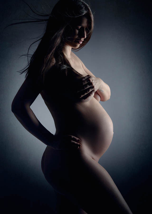Fotos de embarazada diferentes en estudio