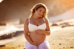 Sesión de embarazada en la playa Almería